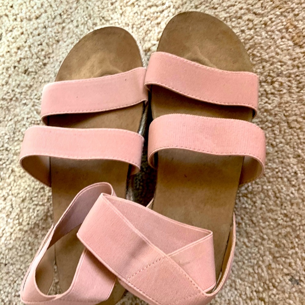 Heel flats